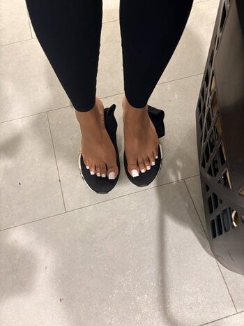 Full leaked British foot sluts private onlyfans photo