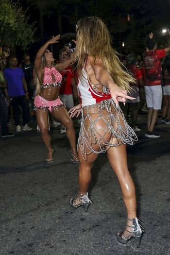 Full leaked Bruna griphao page private onlyfans photo