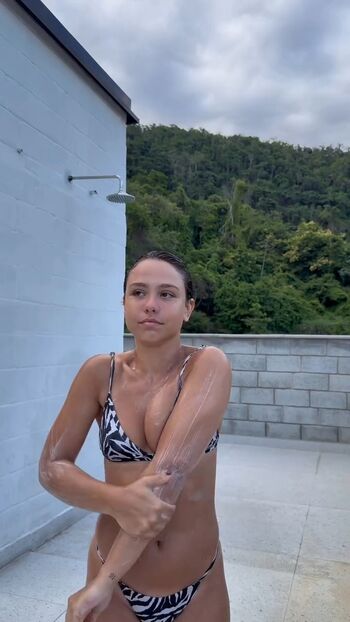 Full leaked Bruna private onlyfans photo