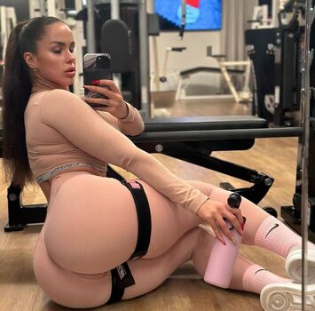 Full leaked Bulking queen private onlyfans photo