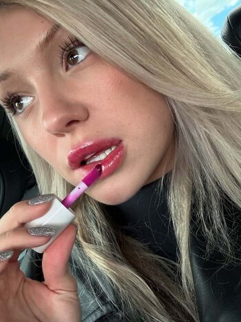 Full leaked Bunnylia private onlyfans photo