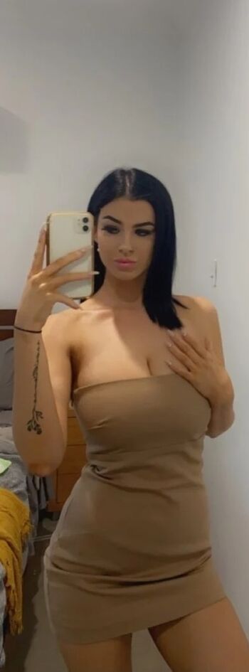 Full leaked Caitlin m page private onlyfans photo