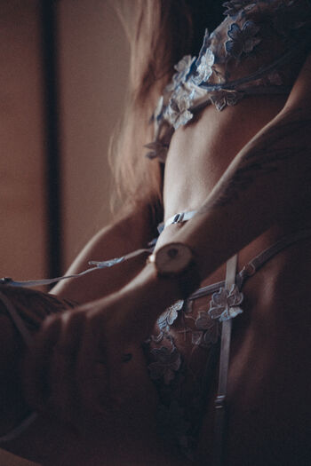 Full leaked Callme julls private onlyfans photo