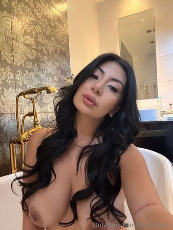 Cami Strella