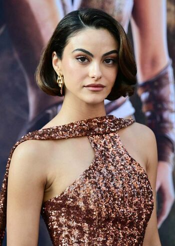 Camila Mendes