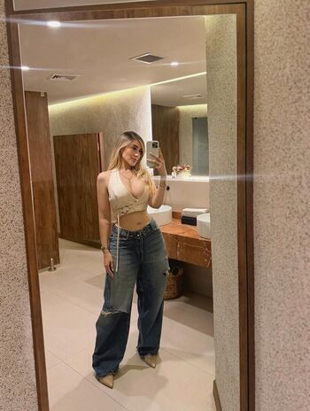 Full leaked Camilarroyav private onlyfans photo