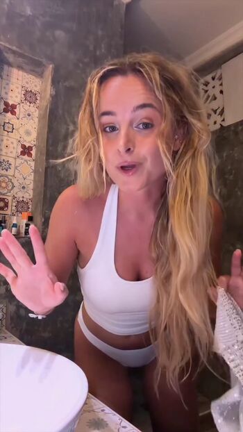 Full leaked Camille lv page private onlyfans photo