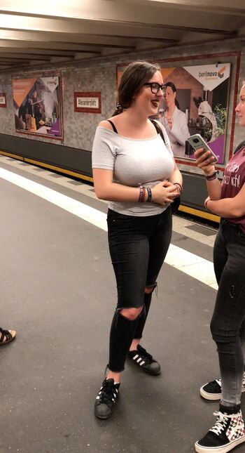 CANDID Boobs
