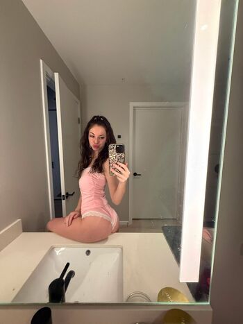 Full leaked Caprettalove private onlyfans photo