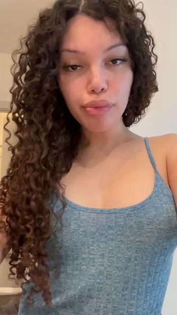 Full leaked Caressa xo private onlyfans photo