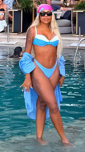 Full leaked Cariucha private onlyfans photo