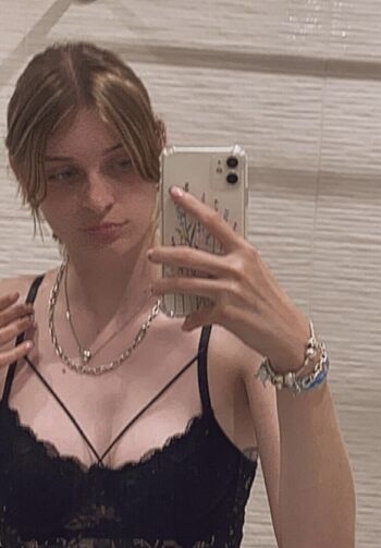 Full leaked Carly page private onlyfans photo