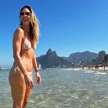 Full leaked Carol gattaz private onlyfans photo