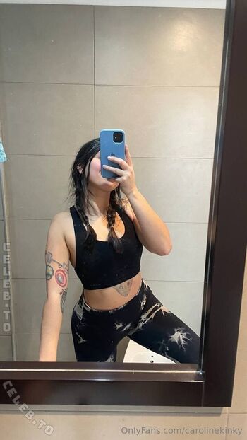 Full leaked Carolinekinky private onlyfans photo