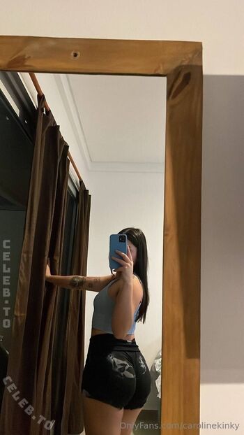 Full leaked Carolinekinky private onlyfans photo