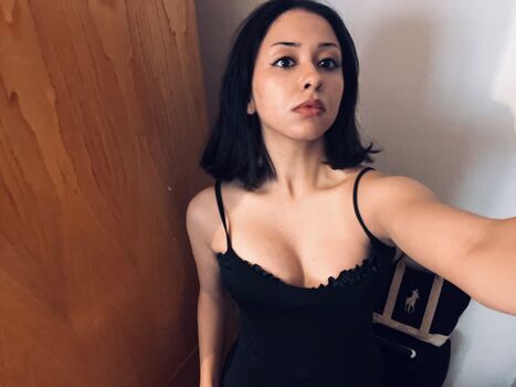 Full leaked Caterwllow private onlyfans photo