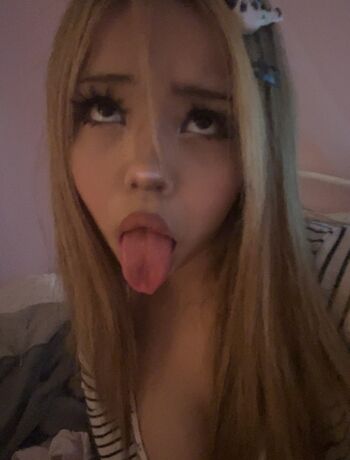 Full leaked Cellow page private onlyfans photo