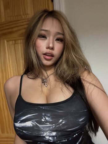 Full leaked Cellow page private onlyfans photo