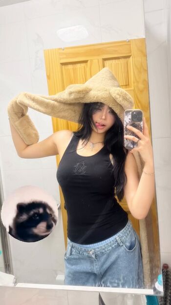 Full leaked Cellow page private onlyfans photo