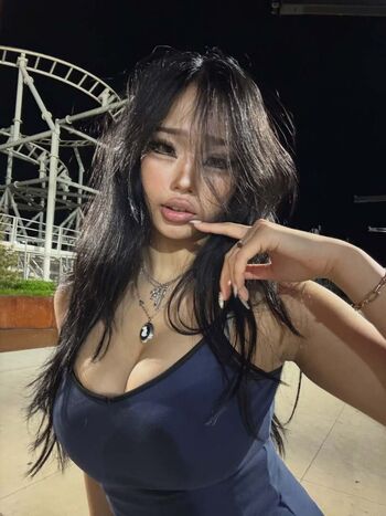 Full leaked Cellow page private onlyfans photo