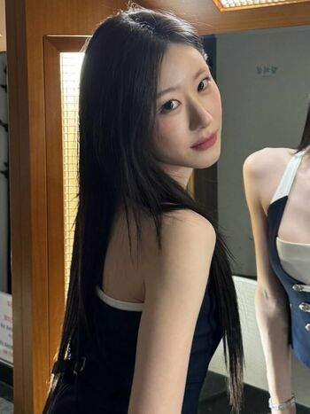 Full leaked Chaeryeong page private onlyfans photo