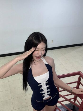 Full leaked Chaeryeong private onlyfans photo