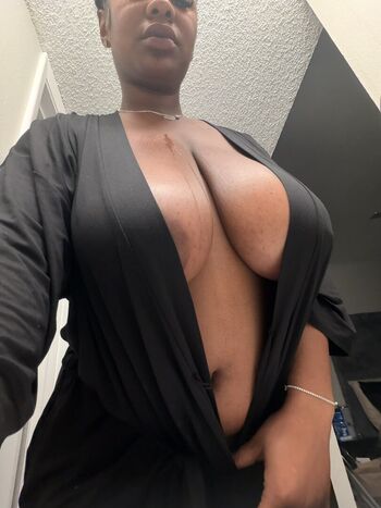 Full leaked Champayn e private onlyfans photo