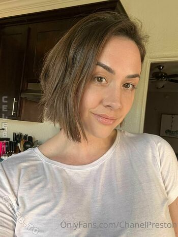 Full leaked Chanel preston  page private onlyfans photo