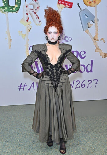 Full leaked Chappell roan page private onlyfans photo