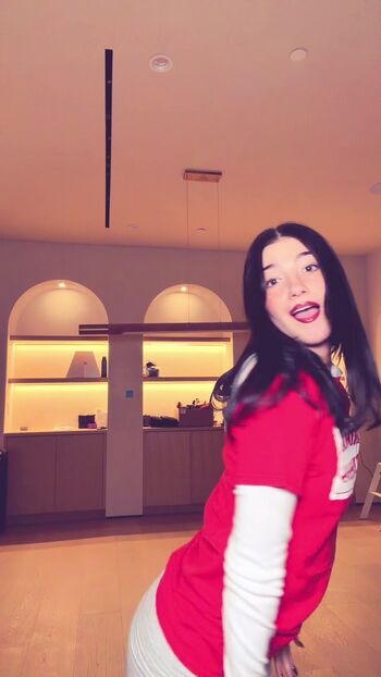 Full leaked Charli d amelio page private onlyfans photo