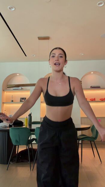 Full leaked Charli d amelio page private onlyfans photo