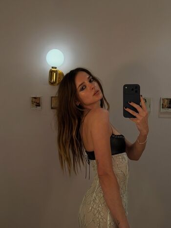 Full leaked Charlotte lawrence page private onlyfans photo