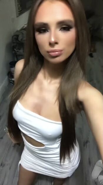 Full leaked Chav girls private onlyfans photo