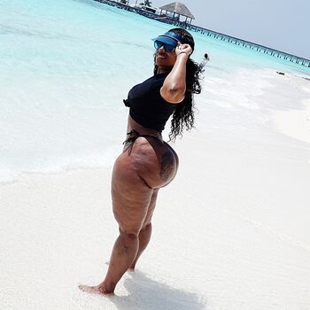 Full leaked Cherokee d ass cherokeedass page private onlyfans photo