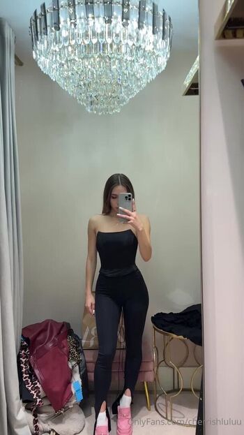 Full leaked Cherrishlulu private onlyfans photo