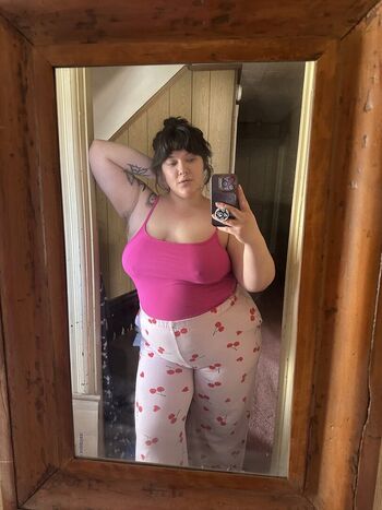 Full leaked Cherry velora private onlyfans photo