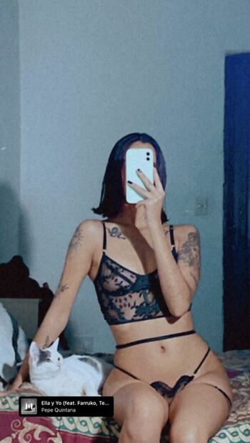 Full leaked Chiarasvanossi private onlyfans photo