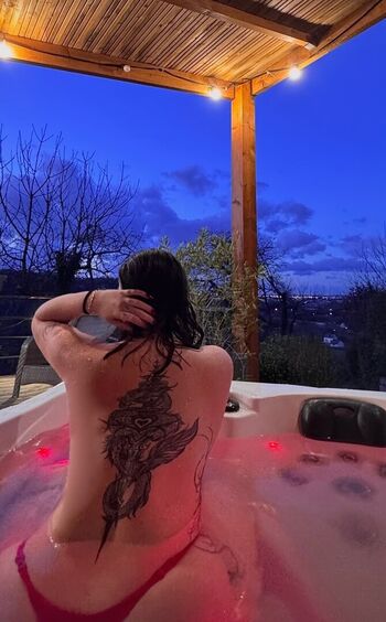 Full leaked Chiaraxx private onlyfans photo