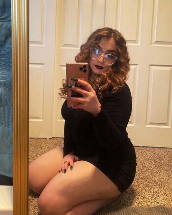 Full leaked Chichi private onlyfans photo