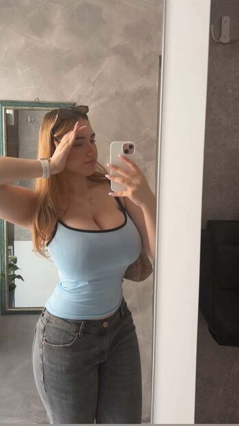 Full leaked Chiri francesca page private onlyfans photo