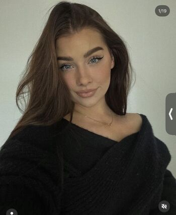 Full leaked Chlmrysmth private onlyfans photo