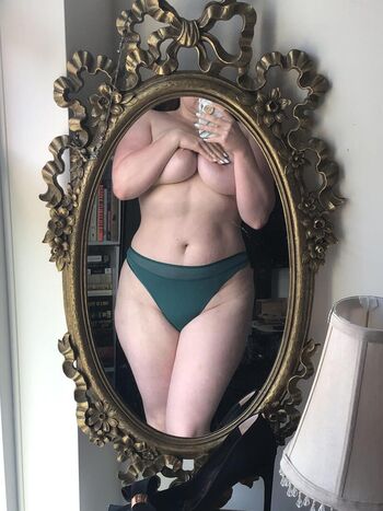 Full leaked Chloe blossom private onlyfans photo