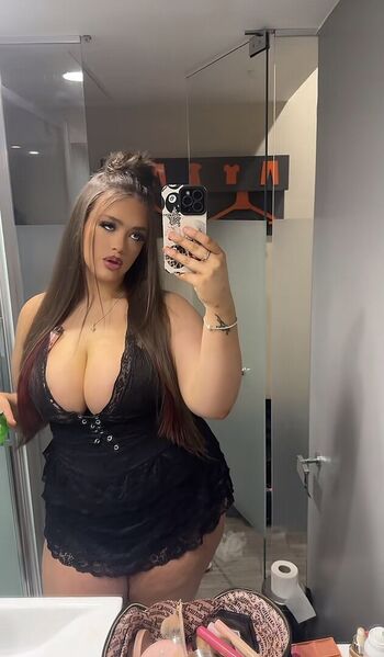 Full leaked Chloe carter private onlyfans photo