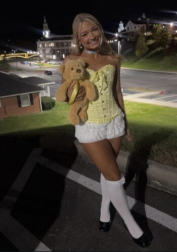 Full leaked Chloehippert private onlyfans photo