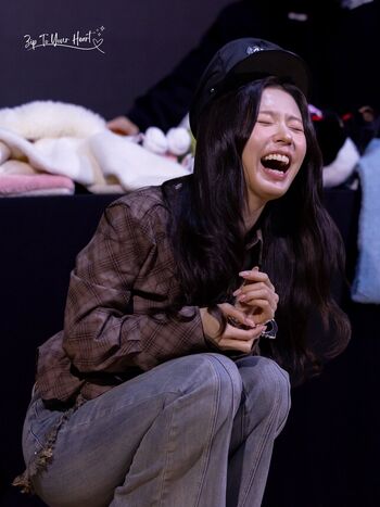 Cho Mi-yeon (Miyeon) - i-dle [(G)I-dle]