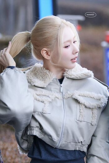 Cho Mi-yeon (Miyeon) - i-dle [(G)I-dle]