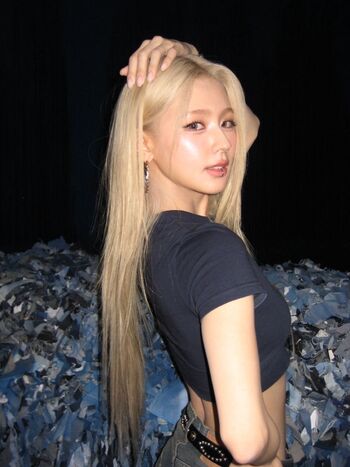 Cho Mi-yeon (Miyeon) - i-dle [(G)I-dle]