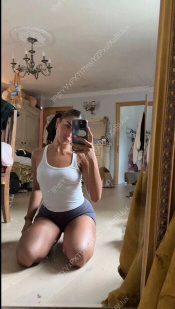 Full leaked Christabellaeee private onlyfans photo