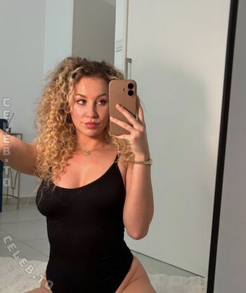 Full leaked Christina shakira private onlyfans photo