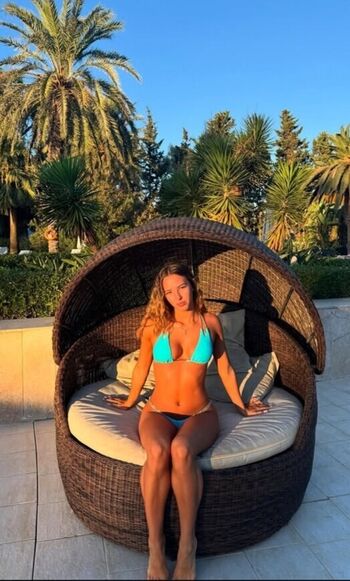 Full leaked Christinalapox private onlyfans photo